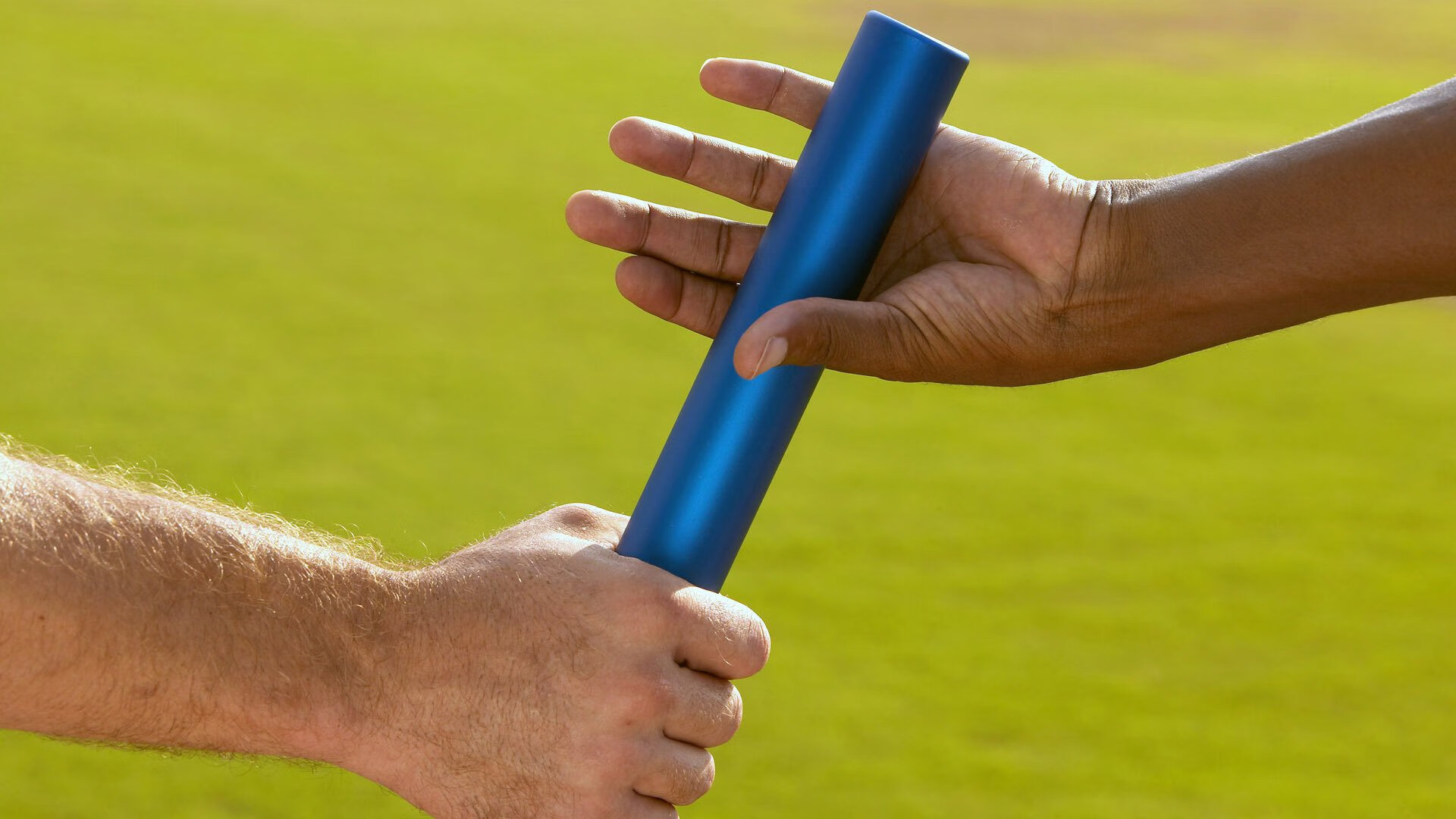 “冠军光荣瞬间：荣誉背后的感人故事”，讲述荣誉