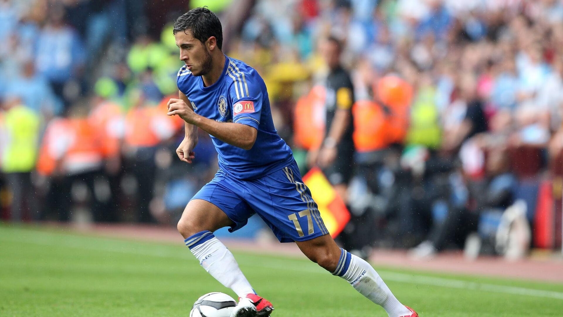 【智能比分直播】实时数据解读带来沉浸感，在线比分